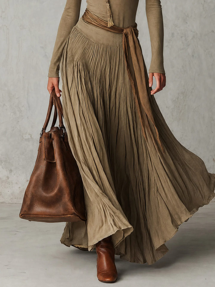 Júlia - Elegante abito maxi plissettato a collo alto e maniche lunghe con fiocco in vita