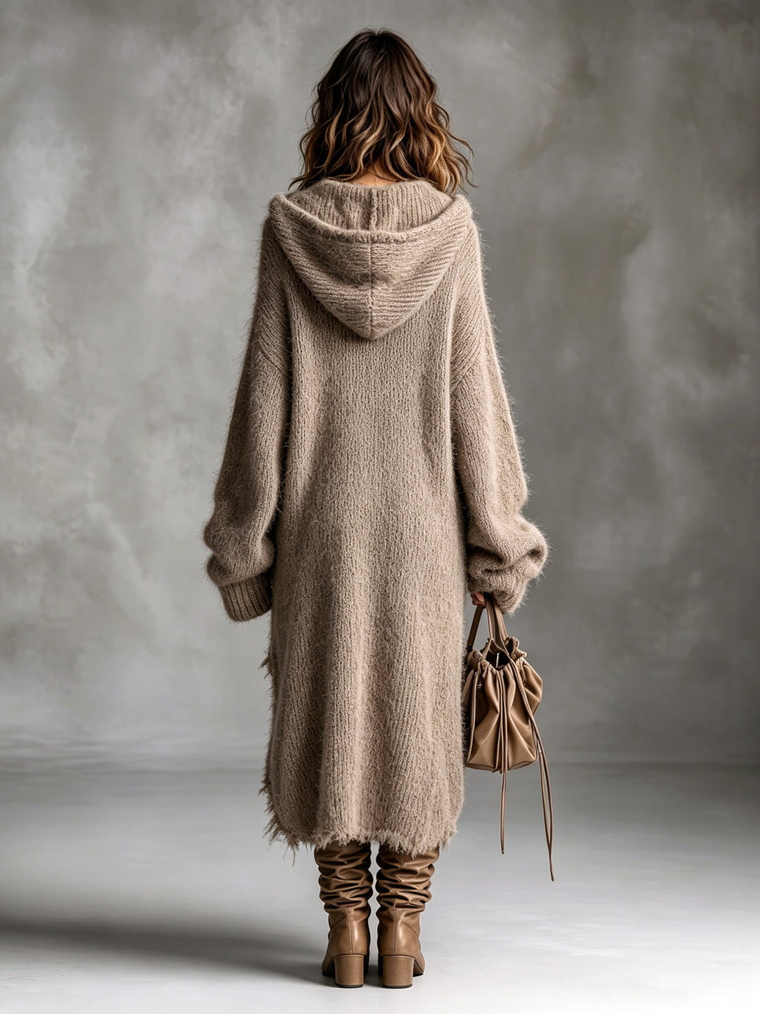 Sofia | Vestito midi in maglia felpata con cappuccio