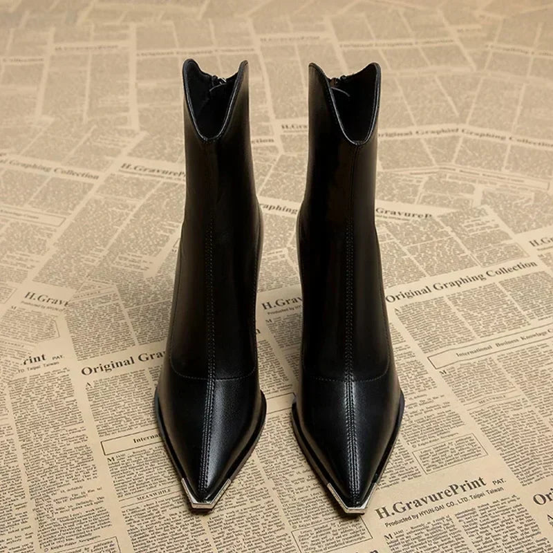 Noémie | Stivaletti Chelsea con punta metallica