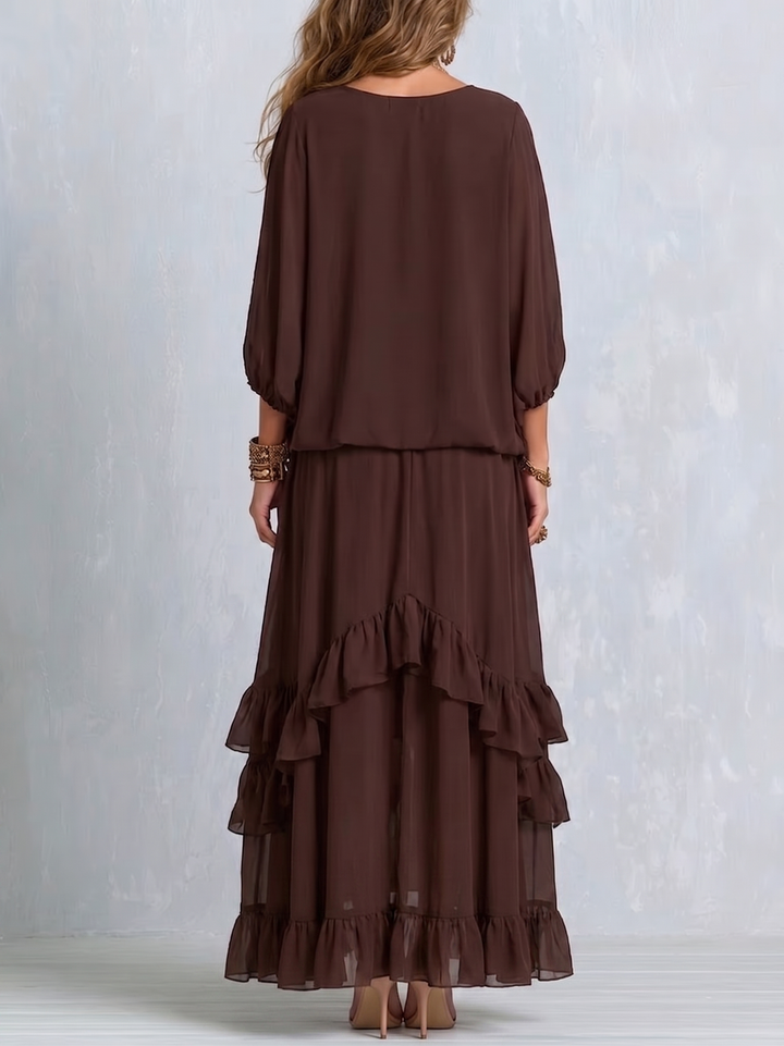 Manuela | Top in chiffon marrone con frange e scollo a V abbinato a una gonna a balze sovrapposte