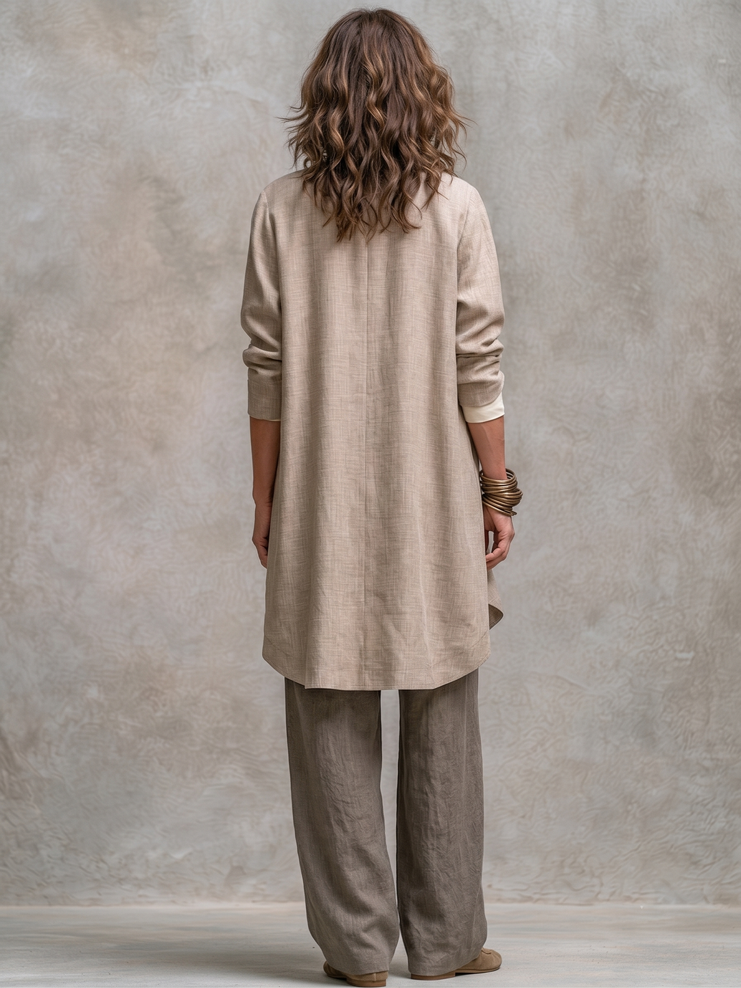 Costanza | Completo beige e grigio da tre pezzi, casual a strati, con pantaloni palazzo, elegante