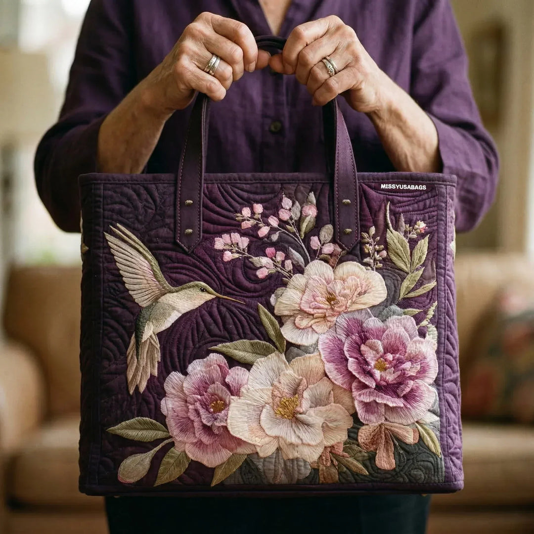 Borsa tote trapuntata con viole, colibrì e orchidee