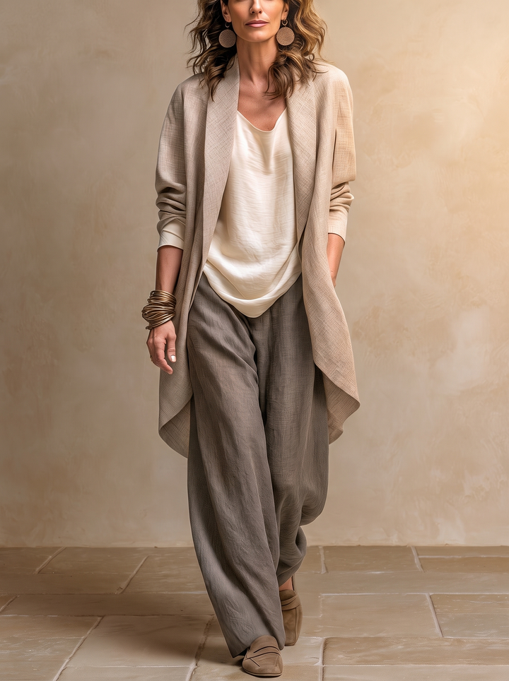 Costanza | Completo beige e grigio da tre pezzi, casual a strati, con pantaloni palazzo, elegante